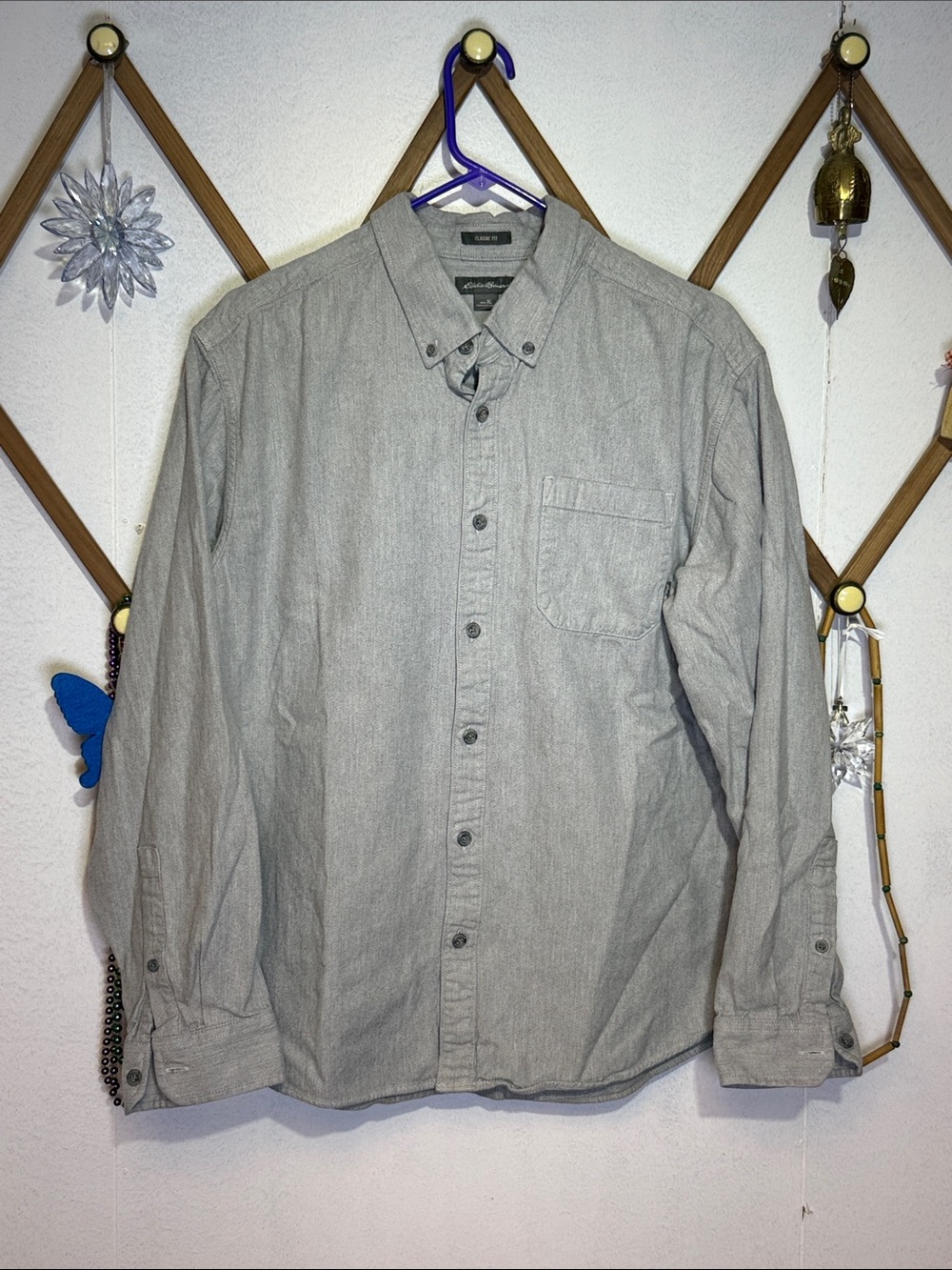 Eddie Bauer Men's Light Gray Button-Down Shirt